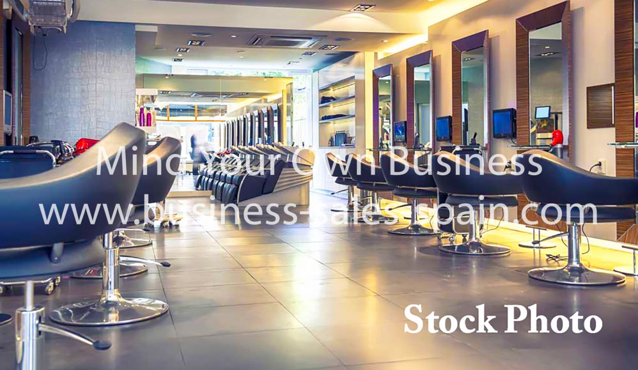 hairdresser_144022057_1000