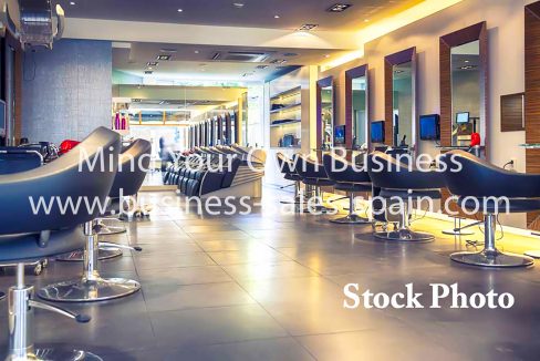 hairdresser_144022057_1000