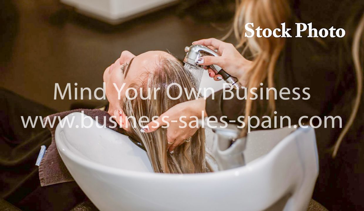 lindsay-cash-Md_DhaFsnCQ-unsplash-1200x800