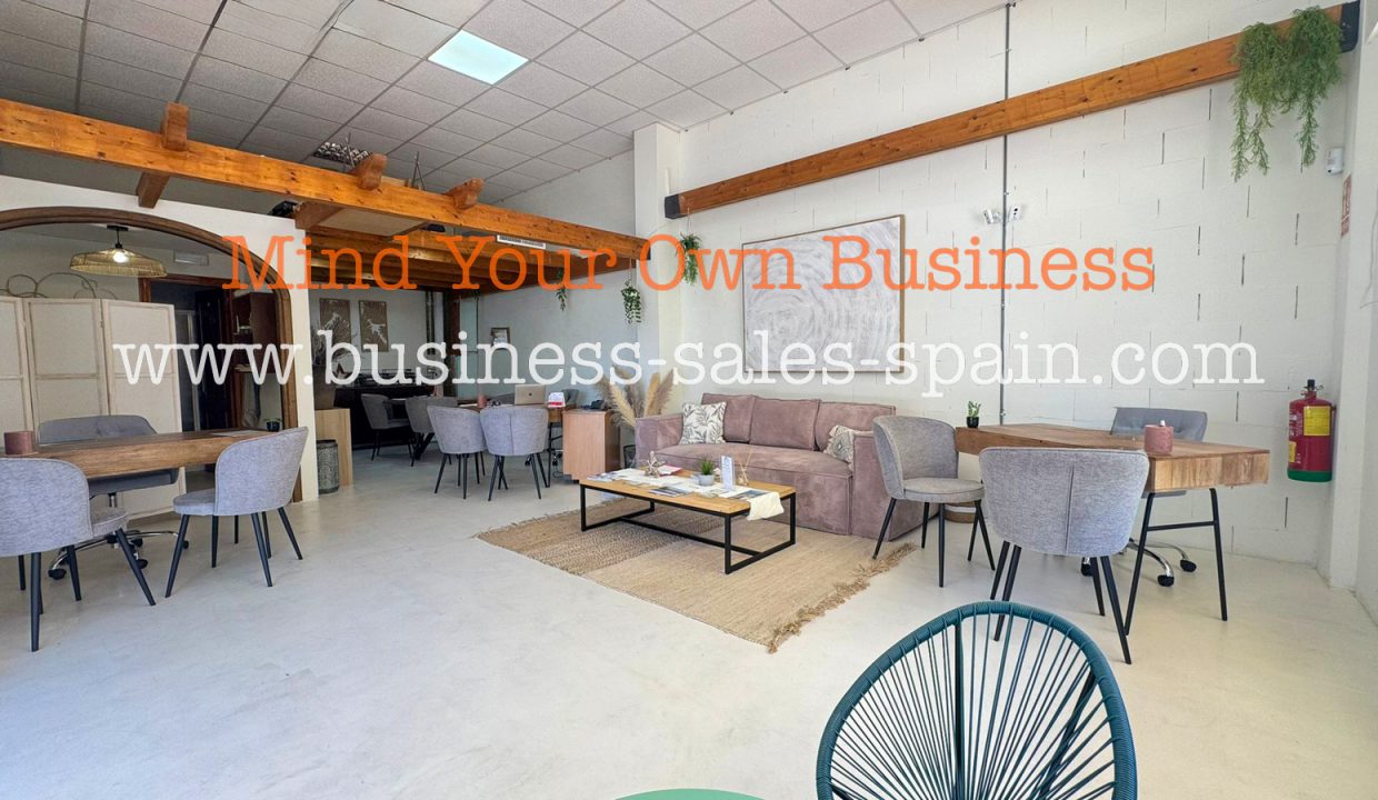 WhatsApp Image 2025-08-20 at 14.00.04 (2)