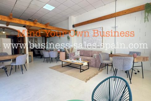 WhatsApp Image 2025-08-20 at 14.00.04 (2)