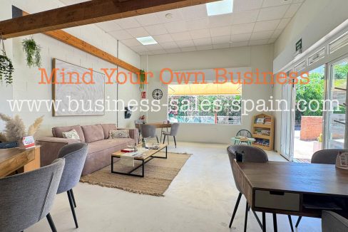 WhatsApp Image 2025-08-20 at 14.00.04 (3)