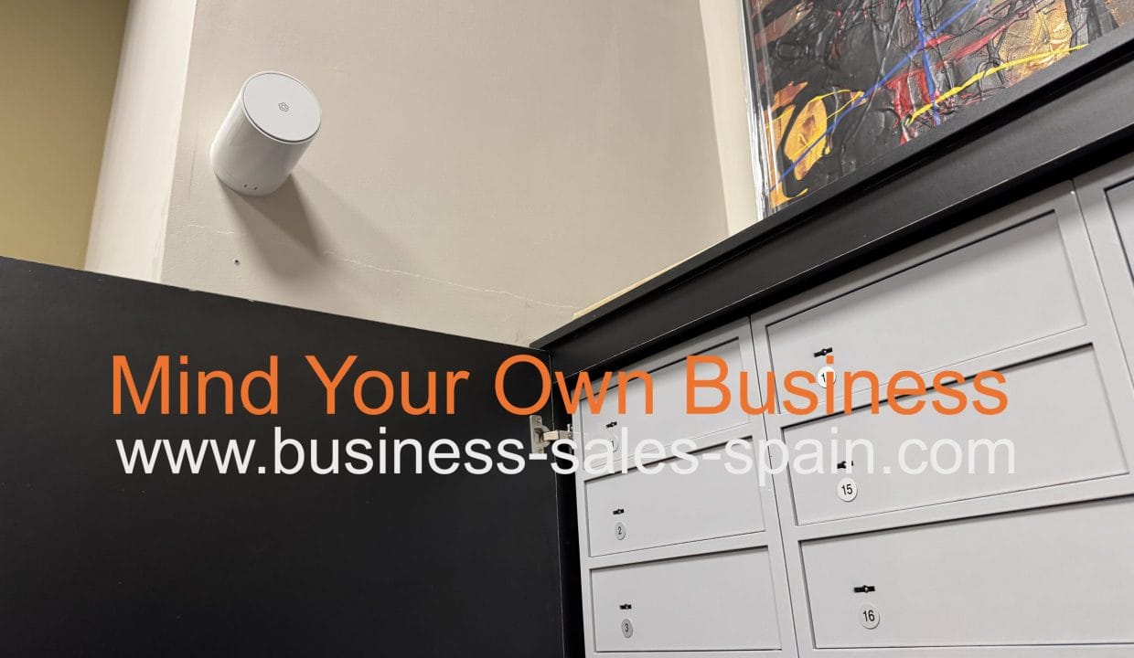 08. Safe Boxes internal - wm