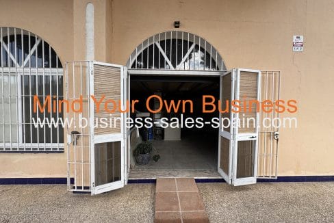 09. Entrance Storage 1 - wm