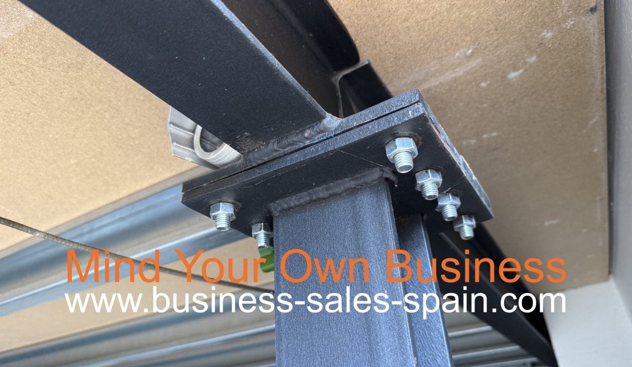 13. Mezzanine Level bolted beam - wm