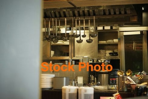 5. kitchen jaz-mine-moN8l2jGBhc-unsplash copy